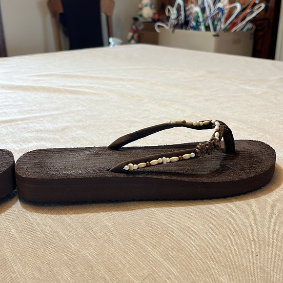 Triple T Trading flip flops chocolate brown with flower and bead design. Size 8 - Picture 7 of 12